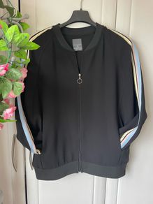 bomber jacket lightweight summer/spring style.   Suiting style fabric size small