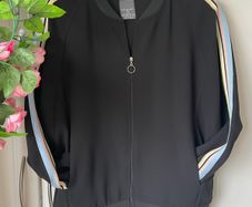 bomber jacket lightweight summer/spring style.   Suiting style fabric size small