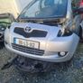 Toyota yaris 2 cars for breaking. Image 2