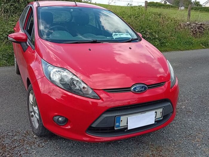 Ford fiesta 1.25 petrol (Red)