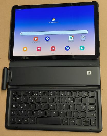 Samsung Galaxy Tab S4 SM-T830 64 GB, Wi-Fi, 10.5 in - Black With Original Samsung Keyboard Case