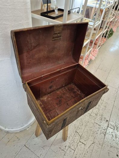 Small Antique Tin steamer trunk