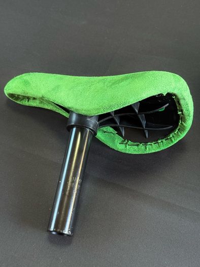 Mafiabikes BMX / Kids Bike Seat with 25.4mm Post Green Excellent Condition