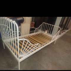 Child's bed