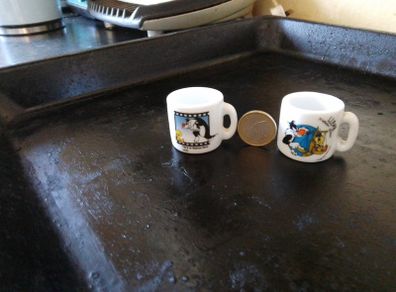 Sylvester and Tweety collectable miniature cups