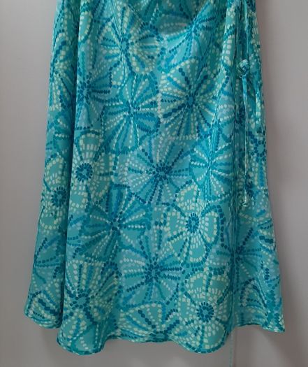 new skirt 18 and tee shirt marks & Spencer