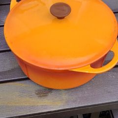 Le. Creuset casserole pot