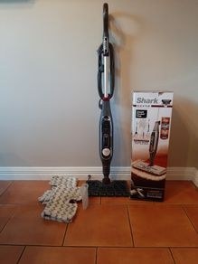Shark kick n Flip steam mop
