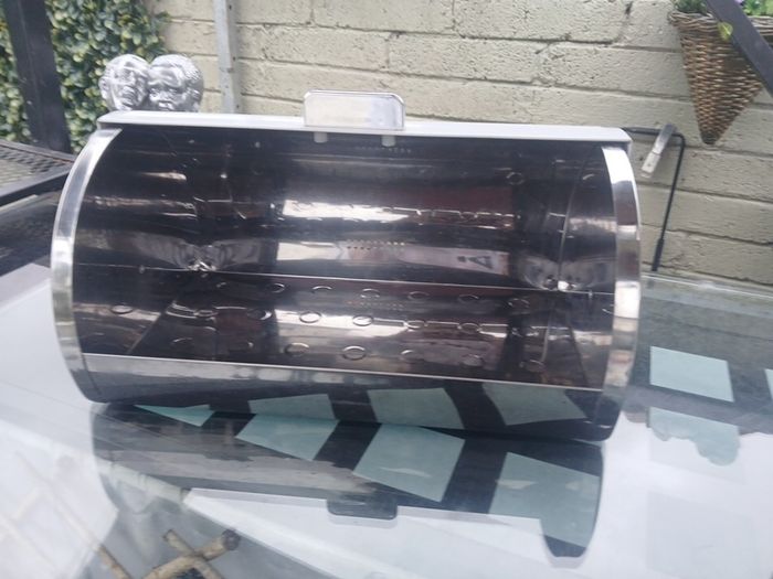 bread bin