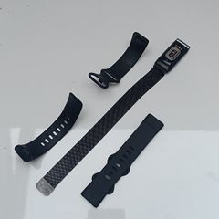 Fitbit Charge 6 + 3 Interchangeable Bands Bundle