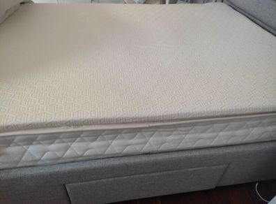 Free Double mattress + Topper