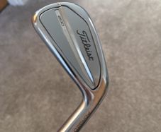 Titleist T200 4 iron, as new