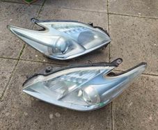 Headlights Toyota Prius 30