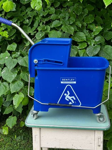 Mop bucket