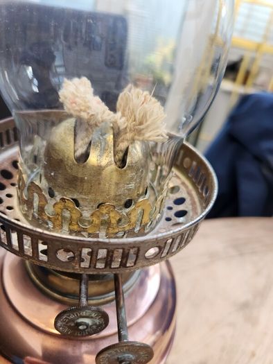 Victorian duplex copper oil lamp. Working.  Polished