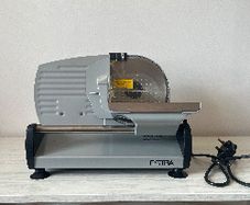 Meat / Deli Style Food Slicer