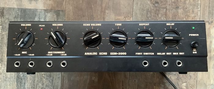 Monacor eem-2000 analog BBD delay echo