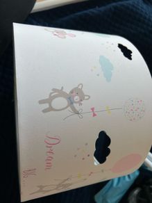 Light shade - Little girl or baby