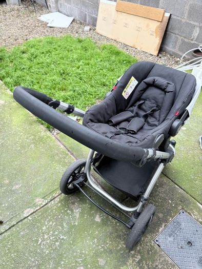 Ickle Bubba Stomp Travel System Stroller, Car Seat and Carrycot Attachment