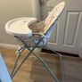 Gate for small children and high chair Image 2