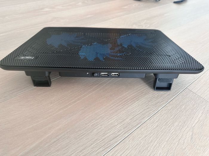 laptop stand with fan