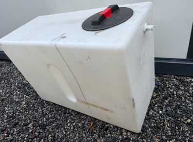 water tank  210l
