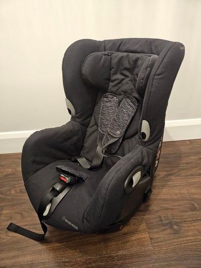 Maxi-Cosi Axiss Swivel Car Seats