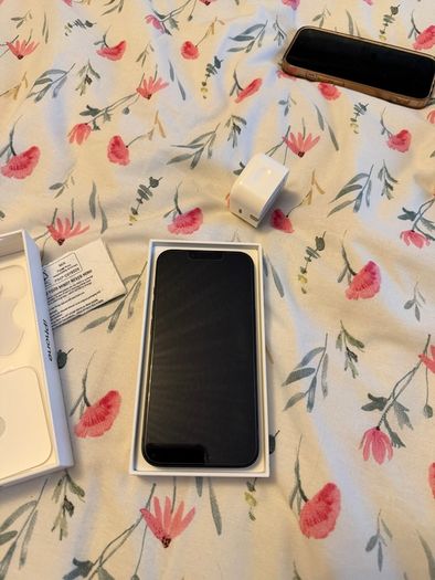 iPhone 13 Midnight (Black) 128GB Very Good Condition Sim Unlocked