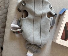 babybjorn carrier mini spotless condition