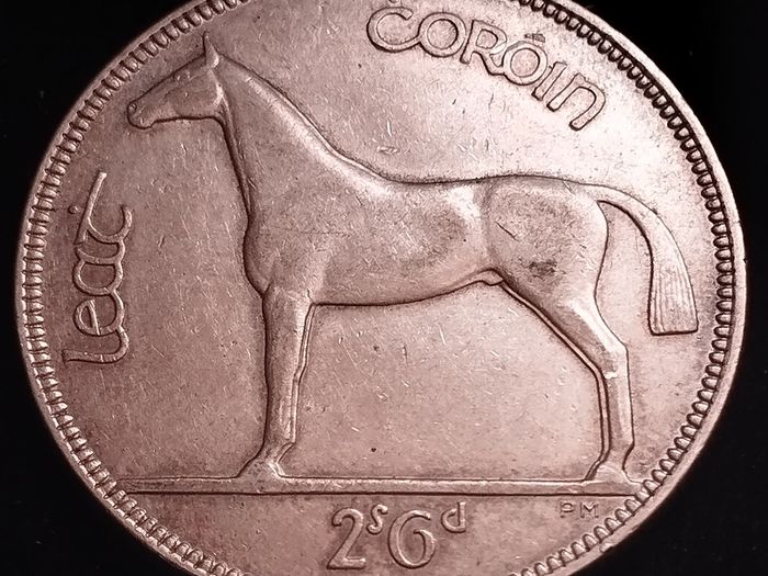 #777 - Ireland - 1928 - Half Crown - Silver - KM.8