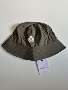 moncler hat