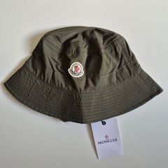 moncler hat