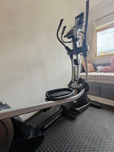 NordicTrack SpaceSaver SE7i Folding Elliptical Cross Trainer