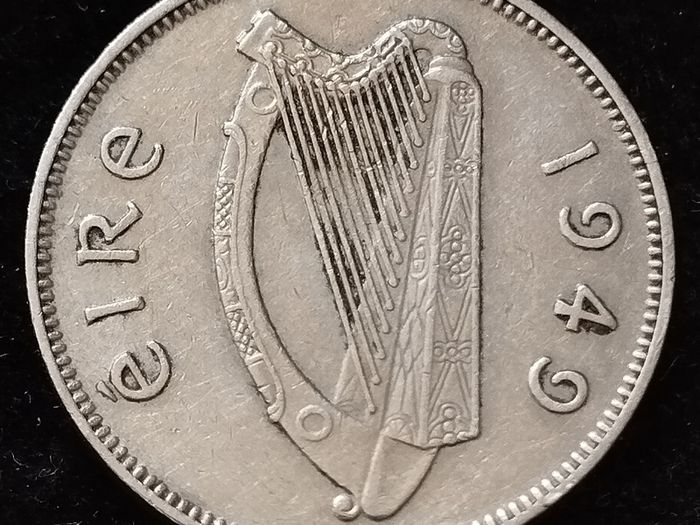 Ireland - 1949 - 6 Pence - Wolfhound - KM.13a - [702]