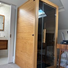 Infrared sauna