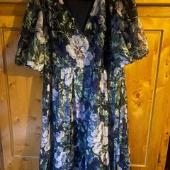 Oasis Dress