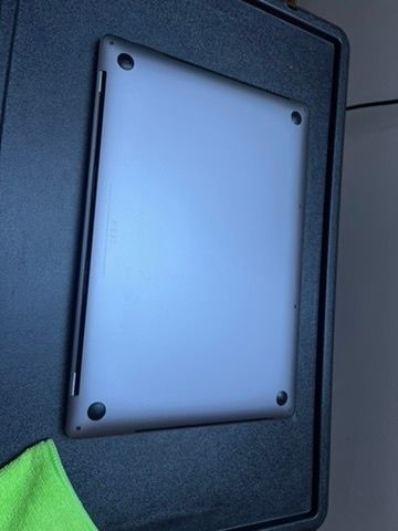 Macbook Pro 15 2018 - 250GB 16GB Ram
