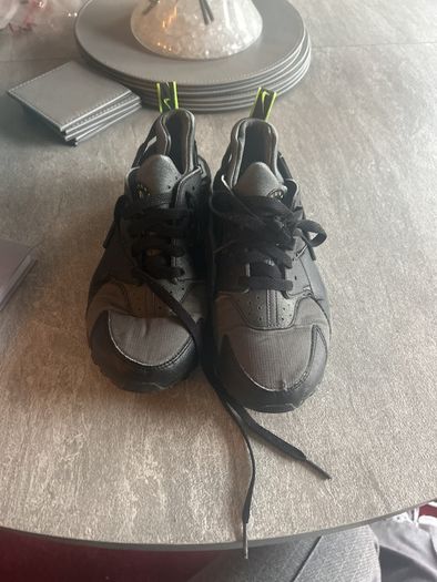 runners size 5.5 huaraches