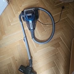 Working Hoover vacuum cleaner