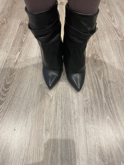 Black Boots