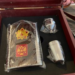 Wooden chess set with hip flask and steel glasses