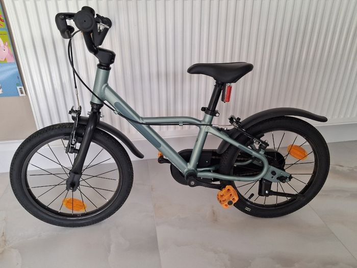 Decathlon BTWIN 16-inch kids bike