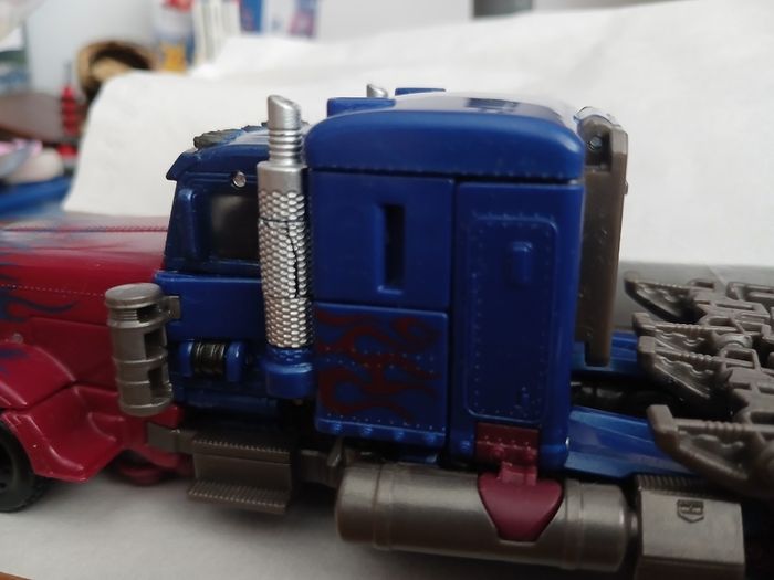 Transformer Studio Series Optimus Prime