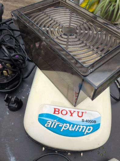 Aquarium heaters and Air pumps