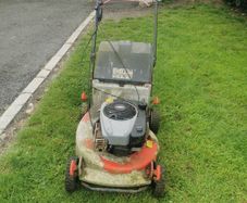 Harry lawnmower