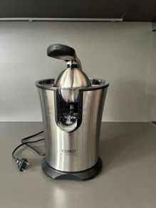 Electric Citrus Juicer Squeezer