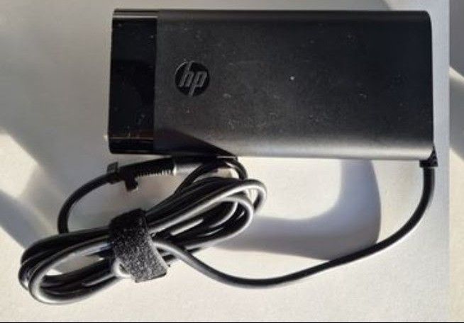 HP 230W laptop charger
