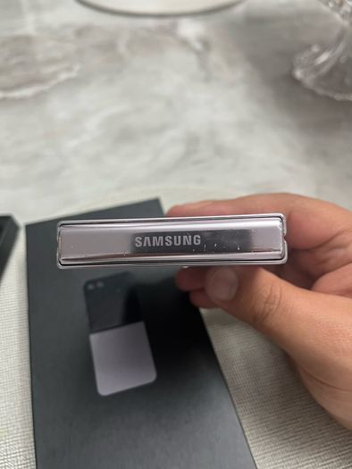 Samsung Galaxy Z flip 5