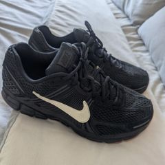Nike Vomero 5