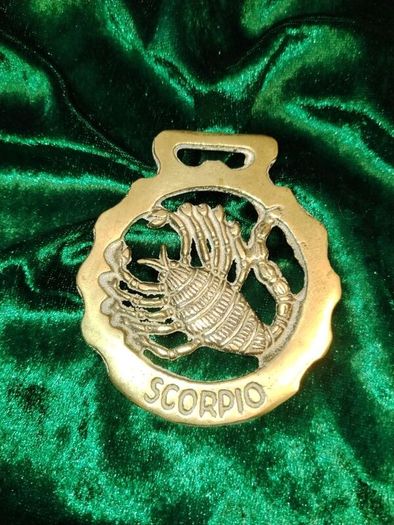 Horse medallions